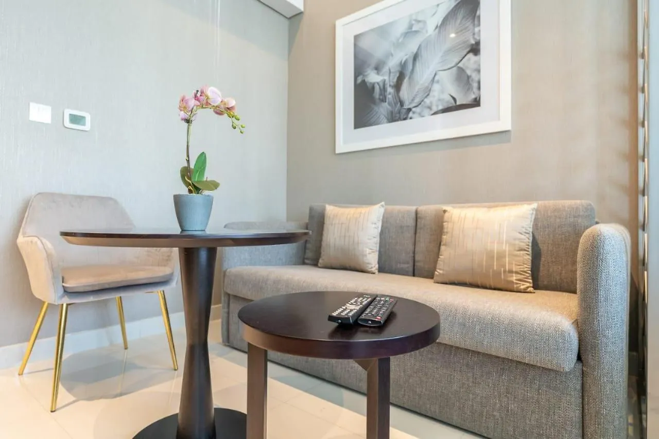 Aws Holiday Homes - Elegance Near Downtown Dubai Lägenhet