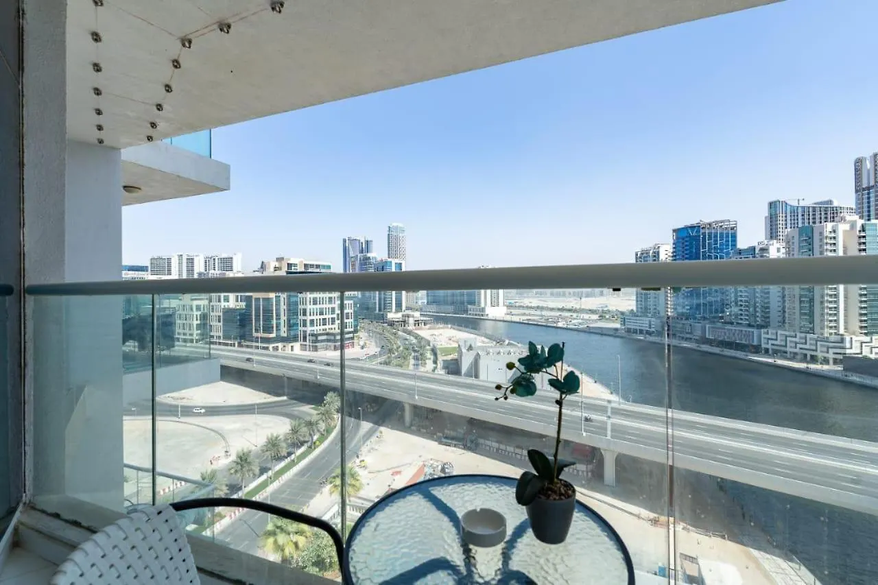 Aws Holiday Homes - Elegance Near Downtown Dubai 0*,