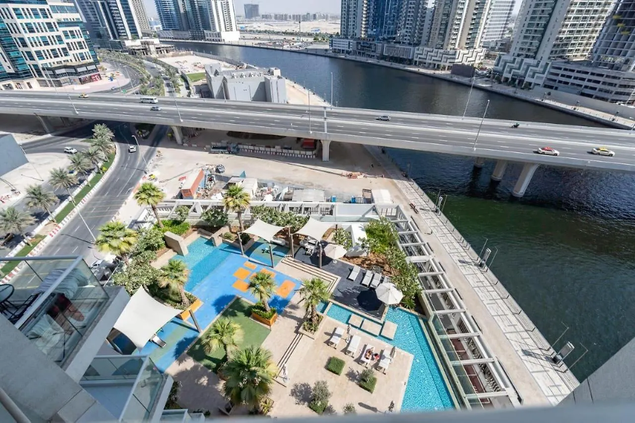 Lägenhet Aws Holiday Homes - Elegance Near Downtown Dubai
