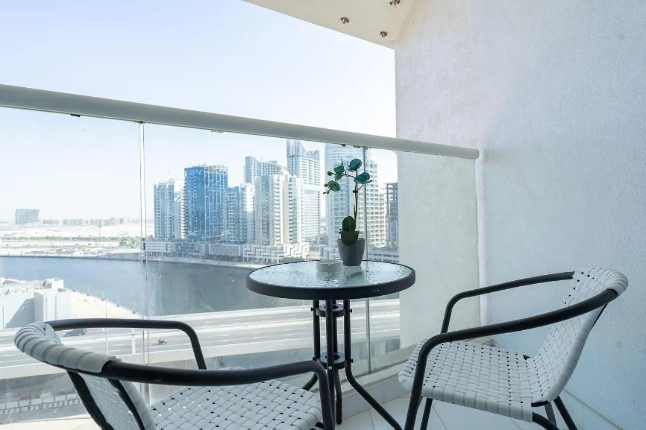 Aws Holiday Homes - Elegance Near Downtown Dubai Apartment