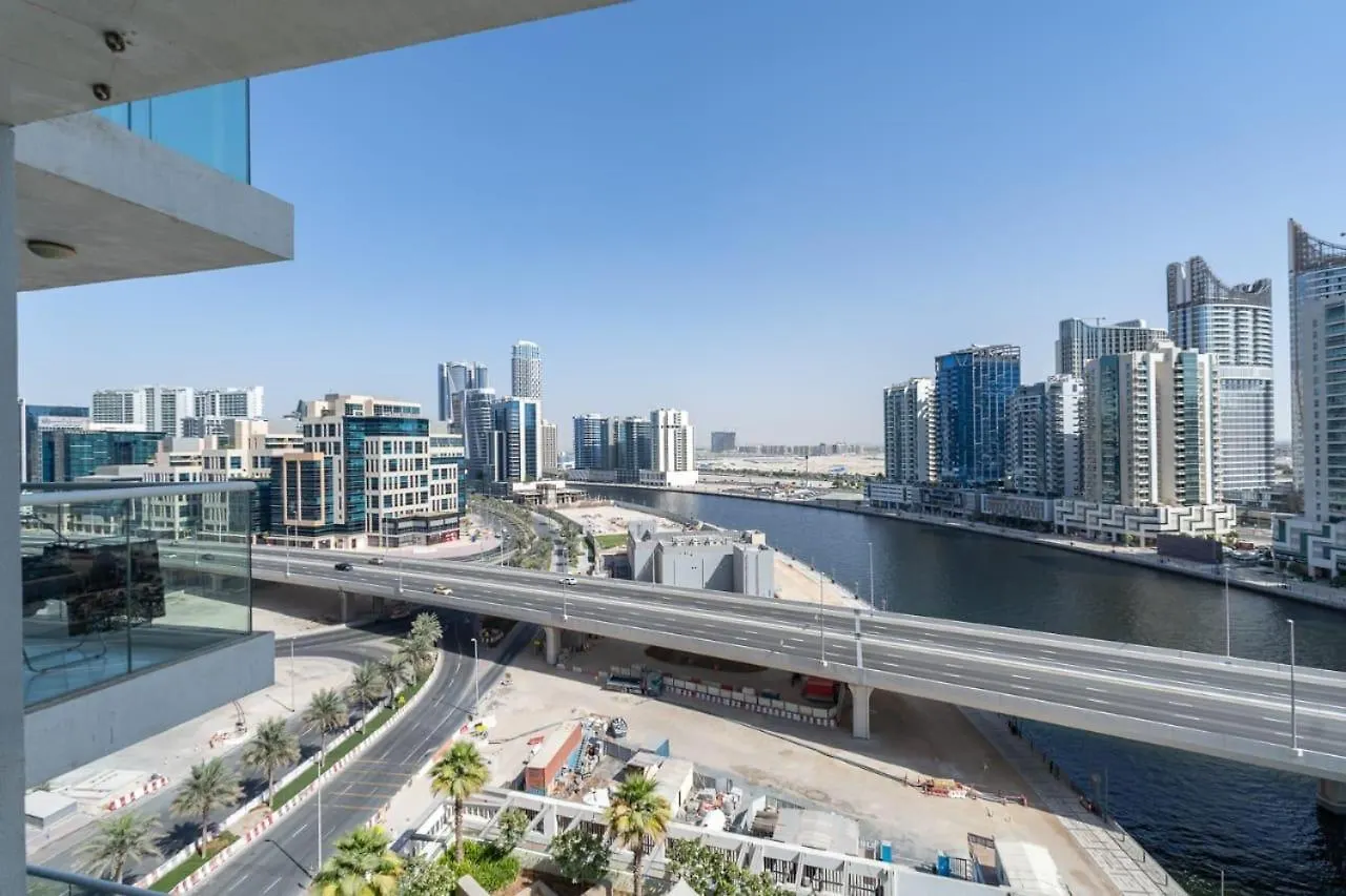 Aws Holiday Homes - Elegance Near Downtown Dubai Apartment